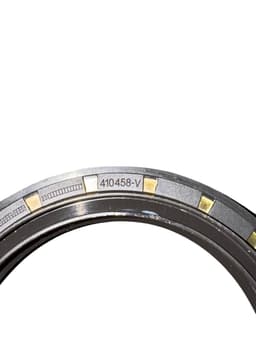 Сальник КАМАЗ-6520, 6522 редуктора реверсивный 80х105х13/18.5 SKT